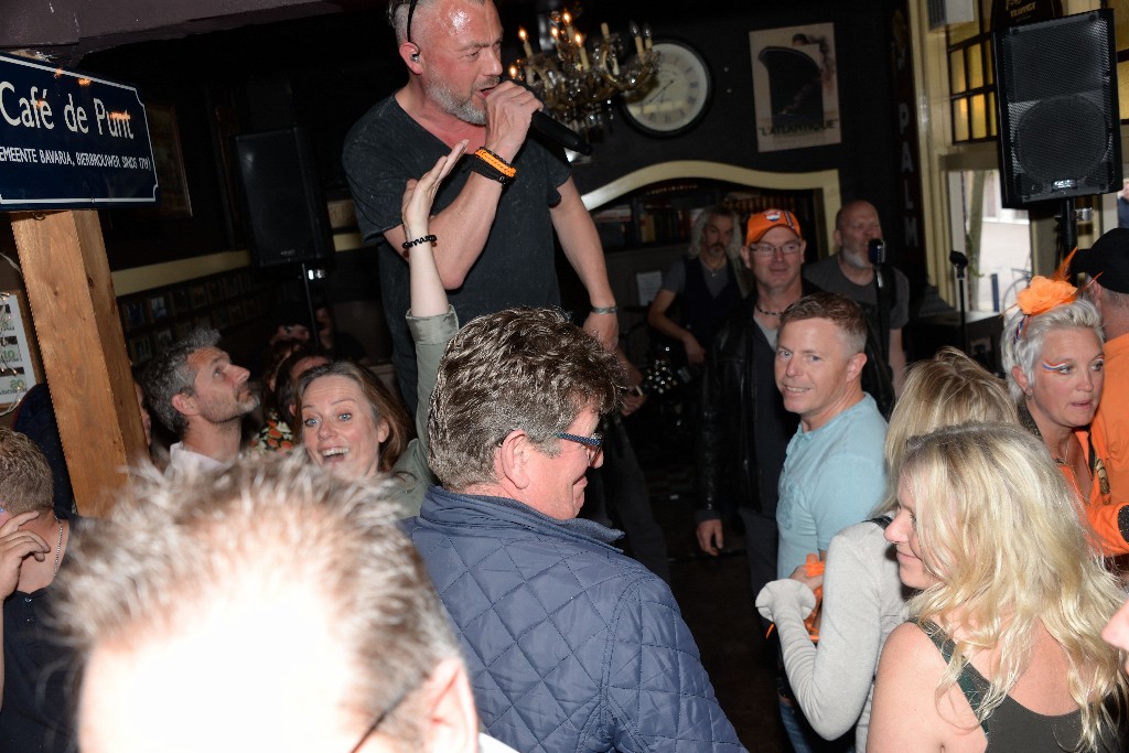 ../Images/Roved in de Punt op koningsdag 2019 146.jpg